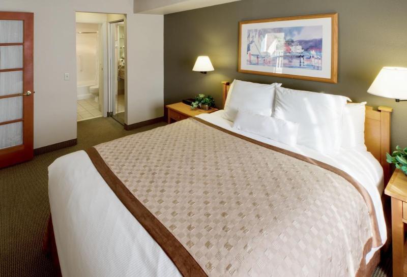 Hawthorn Suites By Wyndham Kent, Wa Extérieur photo